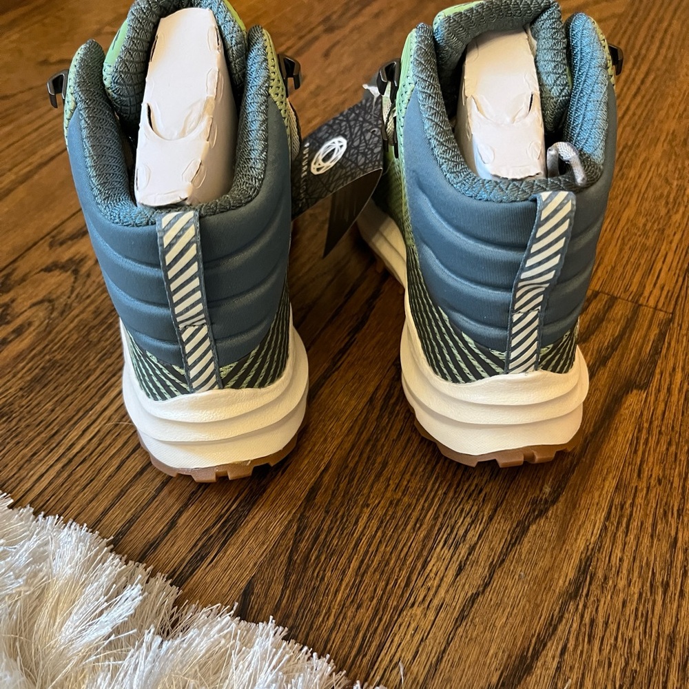 THE NORTH FACE WOMEN'S VECTIV FASTPACK MID. Size 7.5 
Rare color: FUTURELIGHT - Picture 5 of 8